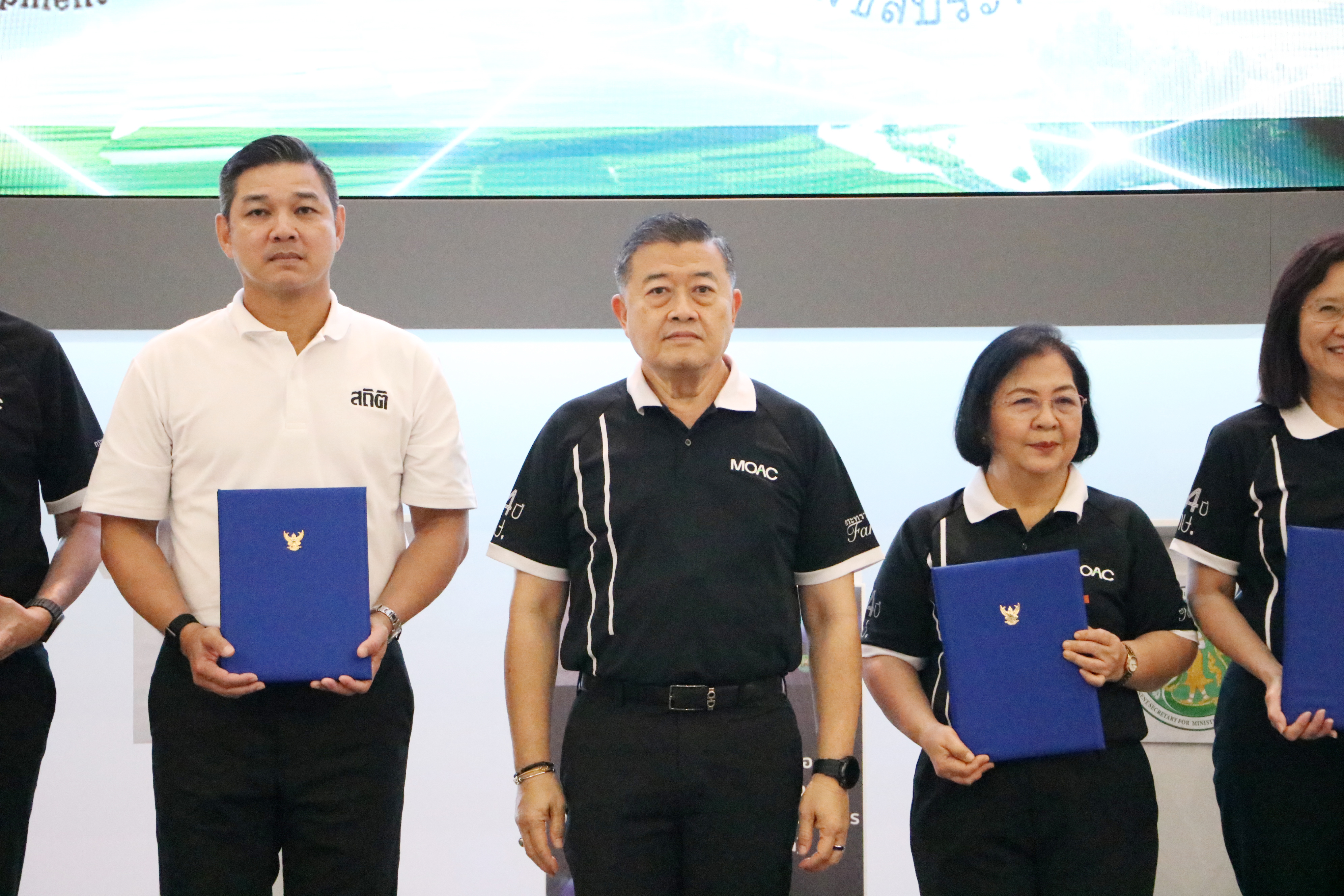 title - ส.ป.ก. ร่วมลงนาม MOU พัฒนาฐานข้อมูลการเกษตรแบบบูรณาการ “One Data” หนุนข้อมูลภาคเกษตรแม่นยำ วางนโยบายเกษตรตรงจุด